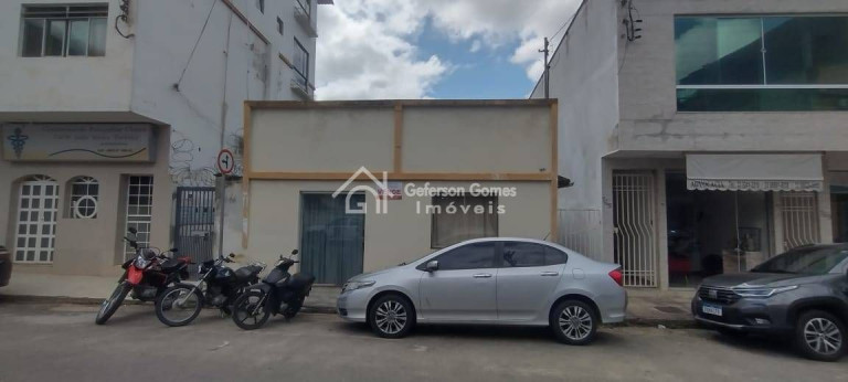 Casa com 3 Quartos à Venda, 120 m² em Centro - Mantena