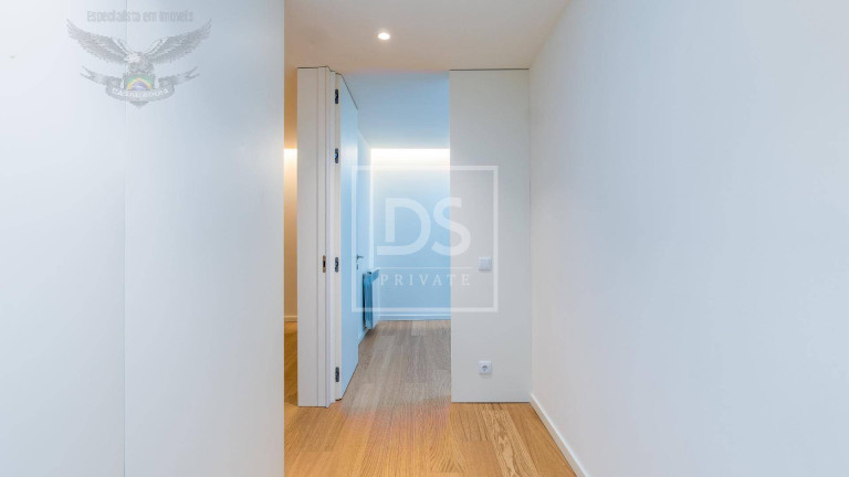 Imagem Apartamento com 2 Quartos à Venda, 107 m² em Porto Imagem Apartamento com 2 Quartos à Venda, 107 m² em Porto