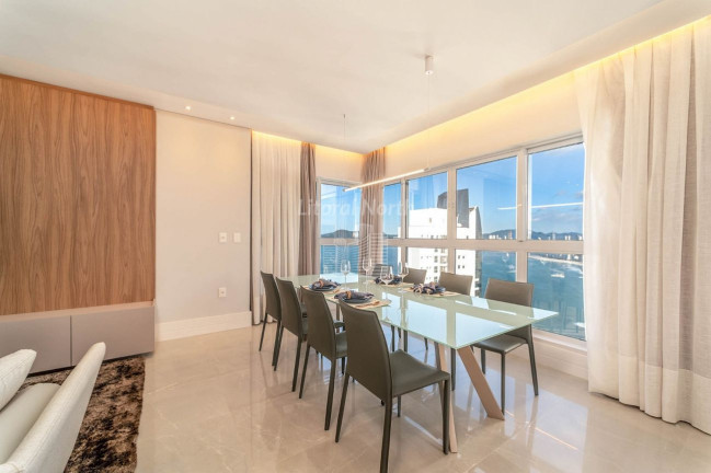 Imagem Apartamento com 3 Quartos à Venda, 133 m² em Pioneiros - Balneário Camboriú Imagem Apartamento com 3 Quartos à Venda, 133 m² em Pioneiros - Balneário Camboriú