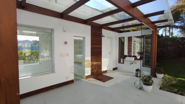 Imagem Casa com 4 Quartos à Venda, 420 m² em Várzea - Teresópolis