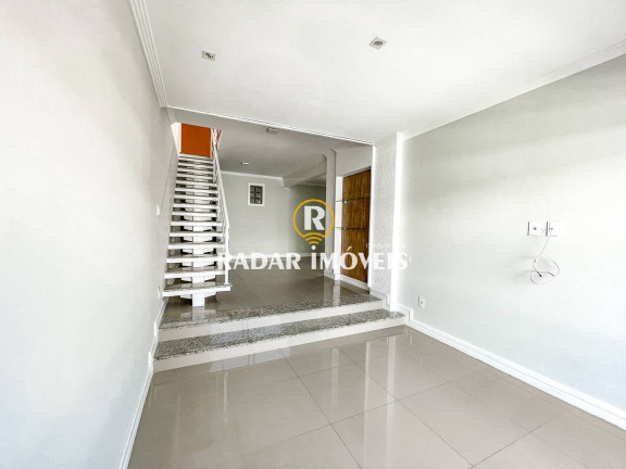 Imagem Apartamento com 3 Quartos à Venda, 208 m² em Algodoal - Cabo Frio