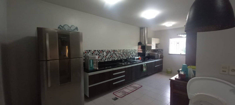 Imagem Casa com 5 Quartos à Venda, em Aleixo - Manaus Imagem Casa com 5 Quartos à Venda, em Aleixo - Manaus