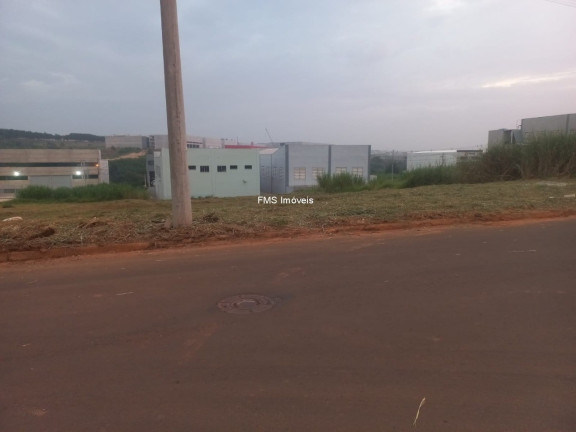 Imagem Terreno à Venda, 2.000 m² em Europark Comercial - Indaiatuba Imagem Terreno à Venda, 2.000 m² em Europark Comercial - Indaiatuba