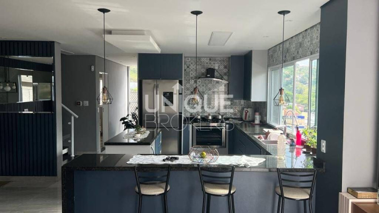 Imagem Casa com 4 Quartos à Venda, 170 m² em Cajamar Imagem Casa com 4 Quartos à Venda, 170 m² em Cajamar