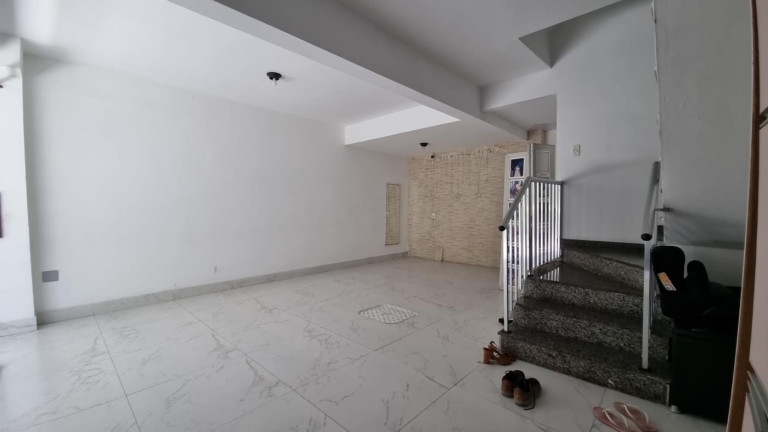 Imagem Casa com 2 Quartos à Venda, 110 m² em Ramos - Rio De Janeiro