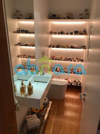 Imagem Cobertura com 4 Quartos à Venda, 518 m² em Lagoa - Rio De Janeiro Imagem Cobertura com 4 Quartos à Venda, 518 m² em Lagoa - Rio De Janeiro