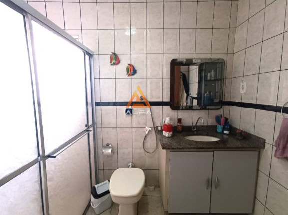 Imagem Casa com 3 Quartos à Venda, 145 m²