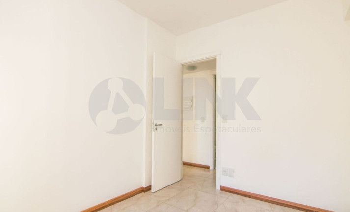 Imagem Apartamento com 2 Quartos à Venda, 65 m² em Santo Antônio - Porto Alegre Imagem Apartamento com 2 Quartos à Venda, 65 m² em Santo Antônio - Porto Alegre