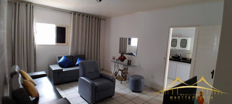 Imagem Casa com 4 Quartos à Venda, 250 m² em Lagoa Nova - Natal Imagem Casa com 4 Quartos à Venda, 250 m² em Lagoa Nova - Natal