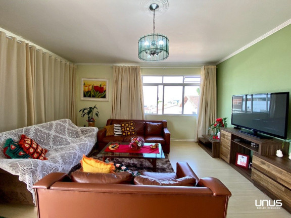 Imagem Casa com 3 Quartos à Venda, em Estreito - Florianópolis Imagem Casa com 3 Quartos à Venda, em Estreito - Florianópolis