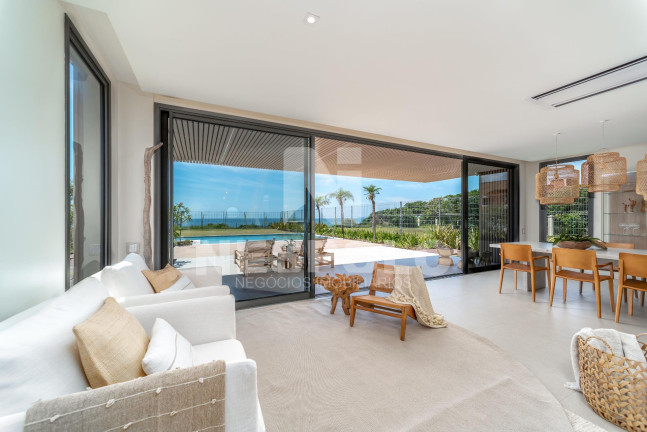 Imagem Casa à Venda, 458 m² em Praia Do Estaleiro - Balneario Camboriu Imagem Casa à Venda, 458 m² em Praia Do Estaleiro - Balneario Camboriu