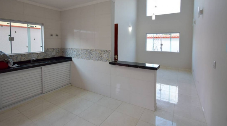 Casa com 2 Quartos à Venda, 150 m² em Peruíbe