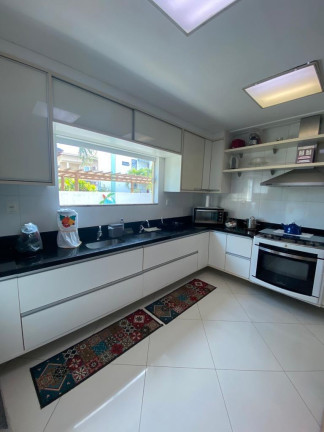 Imagem Casa de Condomínio com 3 Quartos à Venda, 390 m² em Portão - Lauro De Freitas Imagem Casa de Condomínio com 3 Quartos à Venda, 390 m² em Portão - Lauro De Freitas