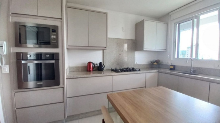 Imagem Apartamento com 3 Quartos à Venda, 140 m² em Centro - Balneário Camboriú