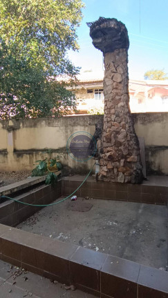 Imagem Casa com 5 Quartos à Venda, 218 m²