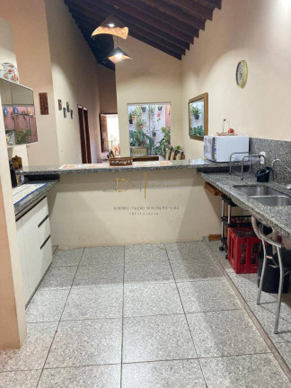 Imagem Casa com 2 Quartos à Venda, 250 m² em Jardim Itamarati - Botucatu