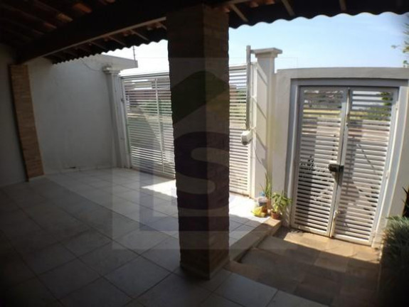 Imagem Casa com 3 Quartos à Venda, 250 m² em Jardim Cambuí - Botucatu