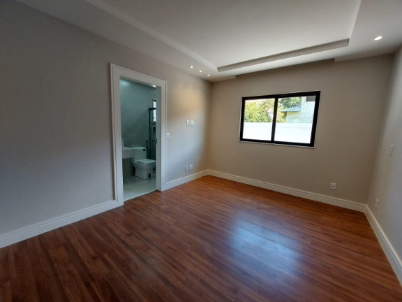 Imagem Casa com 3 Quartos à Venda, 350 m² em Green Valleiy - Teresópolis