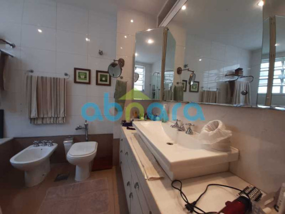 Imagem Apartamento com 3 Quartos à Venda, 195 m² em Copacabana - Rio De Janeiro