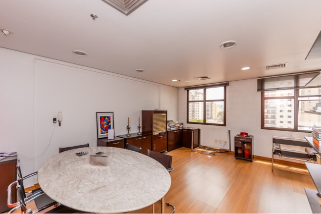 Sala Comercial à Venda, 30 m² em Vila Progredior - São Paulo