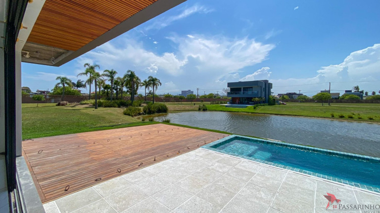 Imagem Casa de Condomínio com 4 Quartos à Venda, 400 m² em Praia Da Cal - Torres