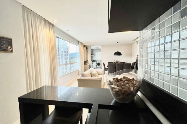 Imagem Imóvel com 3 Quartos à Venda, 122 m² em Pioneiros - Balneário Camboriú