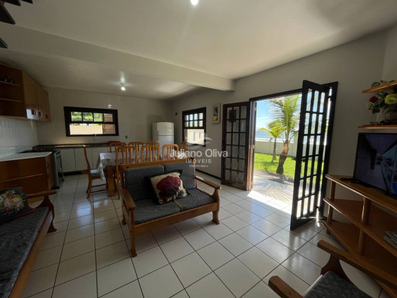 Imagem Sobrado com 3 Quartos à Venda, 173 m² em Barra Do Sai - Itapoá