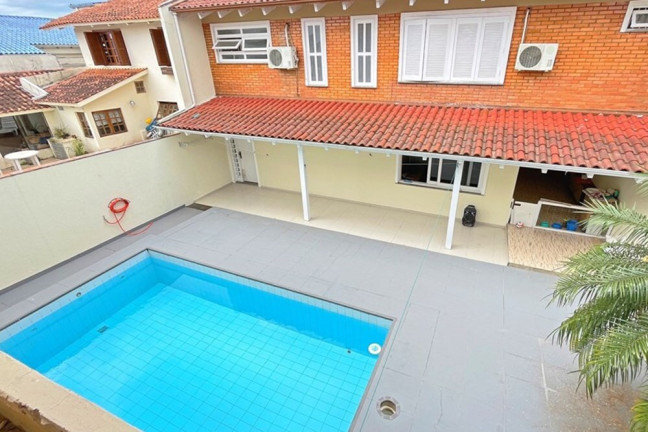 Imagem Casa de Condomínio com 5 Quartos à Venda, 300 m² Imagem Casa de Condomínio com 5 Quartos à Venda, 300 m²