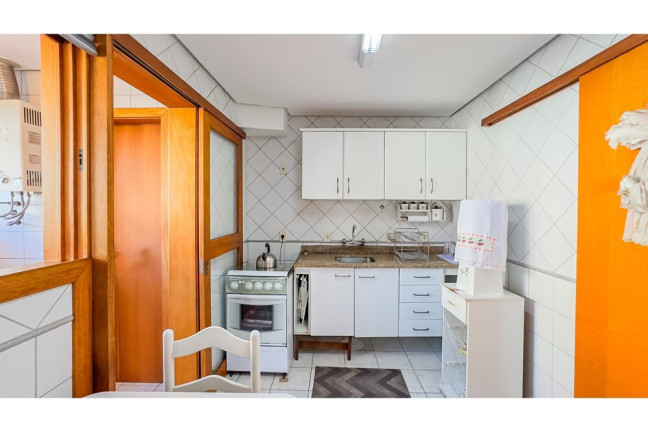 Imagem Imóvel com 3 Quartos à Venda, 121 m² em Auxiliadora - Porto Alegre
