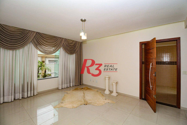 Imagem Sobrado com 4 Quartos à Venda, 342 m² em Embaré - Santos