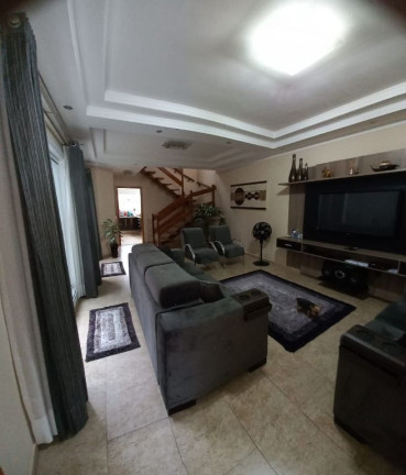 Imagem Sobrado com 3 Quartos à Venda, 189 m² em Jardim Santa Clara - Guarulhos Imagem Sobrado com 3 Quartos à Venda, 189 m² em Jardim Santa Clara - Guarulhos