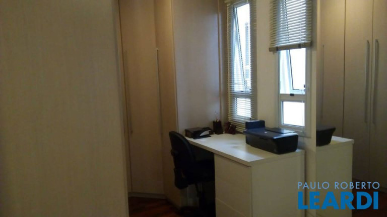 Imagem Casa de Condomínio com 3 Quartos à Venda, 262 m² em Vila Bastos - Santo André