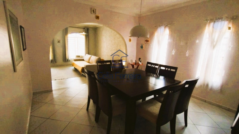 Imagem Casa com 3 Quartos à Venda, 244 m² em Jardim Das Indústrias - São José Dos Campos