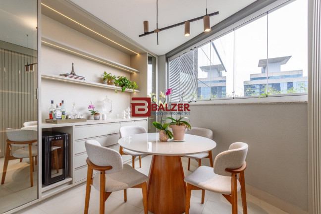 Apartamento com 1 Quarto à Venda, 63 m² em Centro - Florianópolis