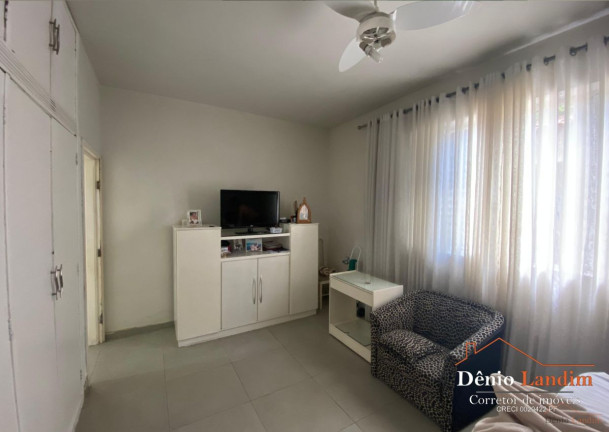 Imagem Casa com 3 Quartos à Venda, 220 m² em Jardim São Luiz - Montes Claros