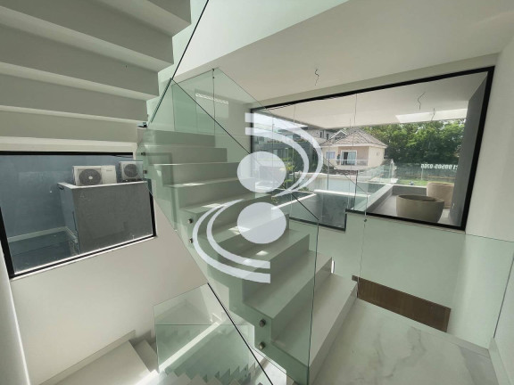 Imagem Casa com 4 Quartos à Venda, 400 m² em Recreio Dos Bandeirantes - Rio De Janeiro