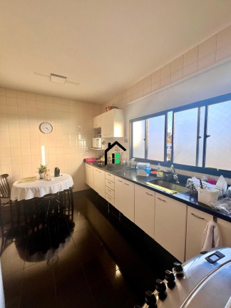 Apartamento com 3 Quartos à Venda, 140 m² em Centro - Patos De Minas