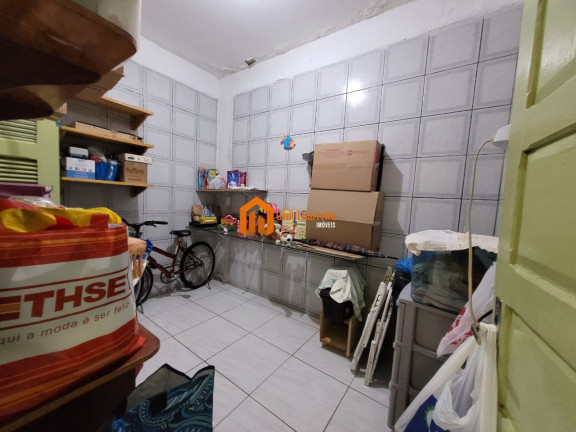 Imagem Casa com 6 Quartos à Venda, em Monte Castelo - Fortaleza Imagem Casa com 6 Quartos à Venda, em Monte Castelo - Fortaleza