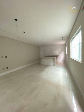Imagem Sobrado com 3 Quartos à Venda, 151 m² em Tupi - Praia Grande Imagem Sobrado com 3 Quartos à Venda, 151 m² em Tupi - Praia Grande