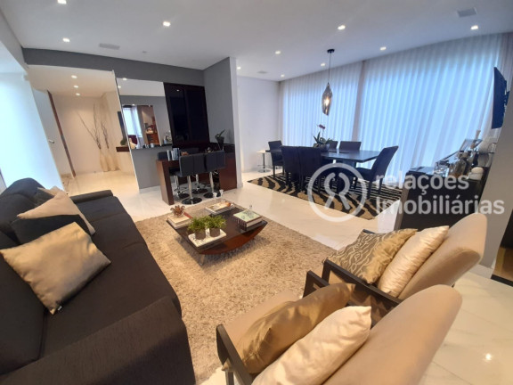 Casa com 5 Quartos à Venda, 462 m² em Santa Lúcia - Belo Horizonte