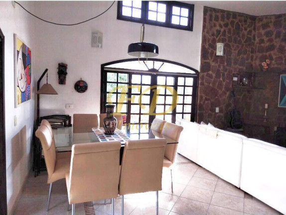 Imagem Chácara com 4 Quartos à Venda, 3.300 m² em Igaratá Imagem Chácara com 4 Quartos à Venda, 3.300 m² em Igaratá