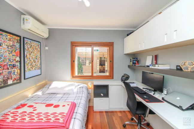 Imagem Casa com 3 Quartos à Venda, 205 m² em Tristeza - Porto Alegre