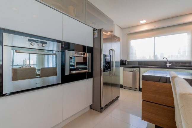 Imagem Apartamento com 3 Quartos à Venda, 151 m² em Centro - Balneário Camboriú