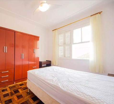 Imagem Apartamento com 2 Quartos à Venda, 51 m² em Moinhos De Vento - Porto Alegre