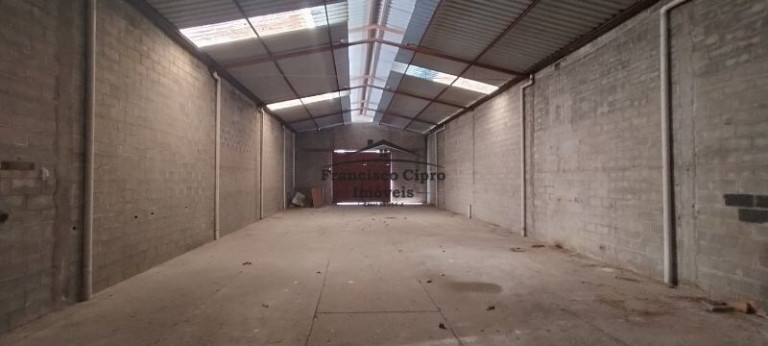 Imagem Sala Comercial à Venda, 500 m² em Beira Rio Ii - Guaratinguetá Imagem Sala Comercial à Venda, 500 m² em Beira Rio Ii - Guaratinguetá