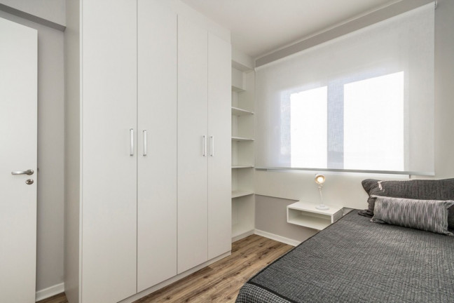 Imagem Imóvel com 2 Quartos à Venda, 76 m² em Menino Deus - Porto Alegre