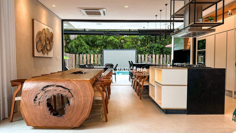 Imagem Casa com 5 Quartos à Venda, 425 m² em Riviera Módulo 5 - Bertioga Imagem Casa com 5 Quartos à Venda, 425 m² em Riviera Módulo 5 - Bertioga