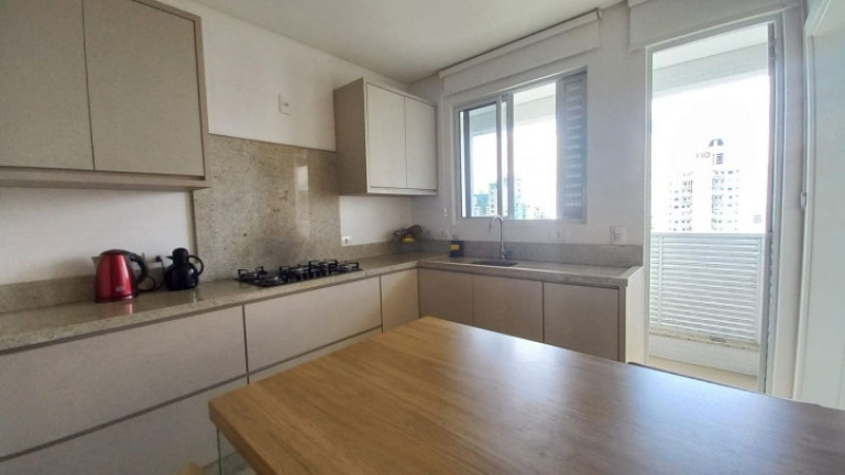 Imagem Apartamento com 3 Quartos à Venda, 140 m² em Centro - Balneário Camboriú