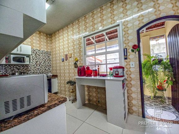 Imagem Casa com 6 Quartos à Venda, 193 m² em Várzea - Teresópolis Imagem Casa com 6 Quartos à Venda, 193 m² em Várzea - Teresópolis