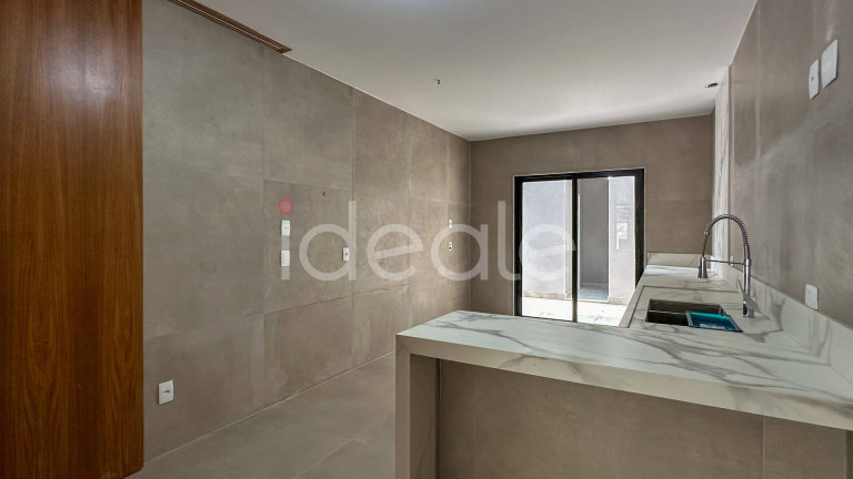 Imagem Casa de Condomínio com 5 Quartos à Venda, em Barra Da Tijuca - Rio De Janeiro Imagem Casa de Condomínio com 5 Quartos à Venda, em Barra Da Tijuca - Rio De Janeiro
